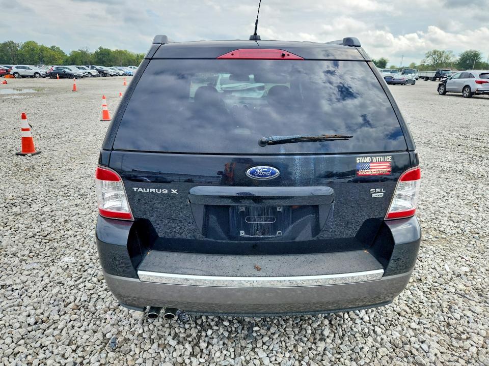 Photo 6 from auction – 2008 FORD TAURUS X with VIN 1FMDK05W68GA01855