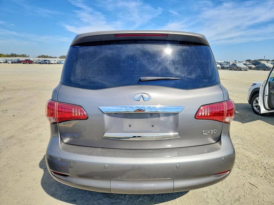 Photo 6 from auction – 2014 INFINITI QX80 with VIN JN8AZ2NE2E9064039