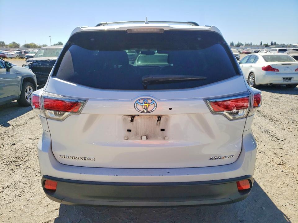 Photo 6 from auction – 2014 TOYOTA HIGHLANDER with VIN 5TDJKRFH8ES031369