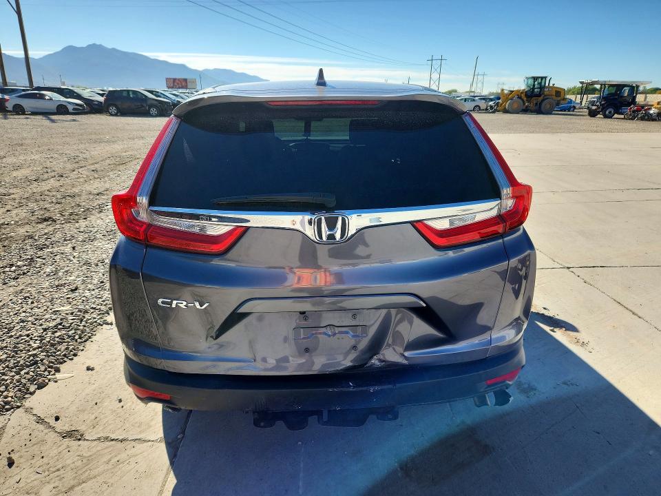 Photo 6 from auction – 2017 HONDA CR-V with VIN 7FARW1H85HE046589