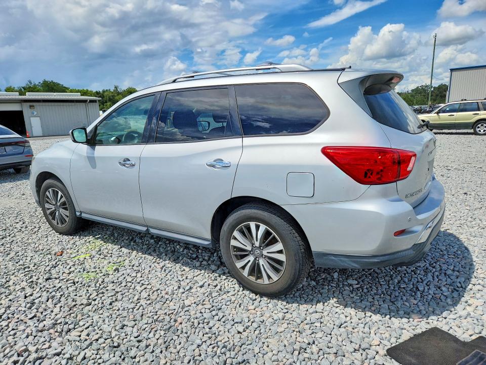 Photo 2 from auction – 2017 NISSAN PATHFINDER with VIN 5N1DR2MN6HC667931