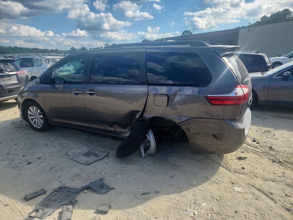 Photo 2 from auction – 2017 TOYOTA SIENNA with VIN 5TDYZ3DC8HS852569