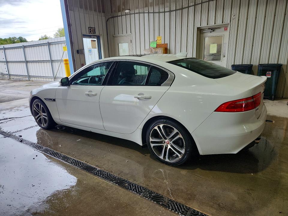 Photo 2 from auction – 2017 JAGUAR XE with VIN SAJAJ4BV5HA975733
