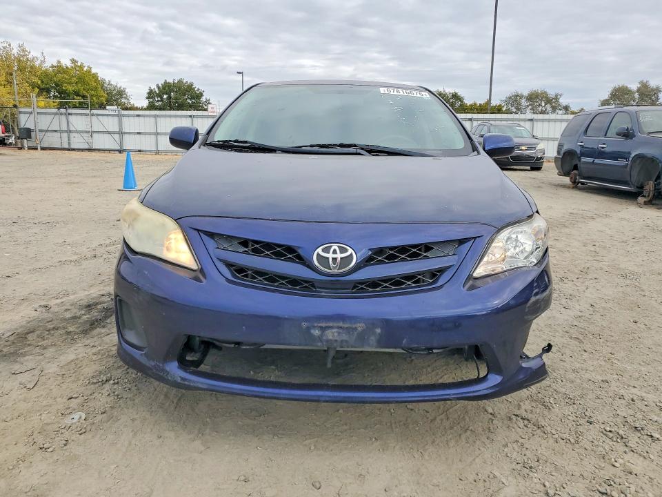 Photo 5 from auction – 2011 TOYOTA COROLLA with VIN JTDBU4EE8BJ090438