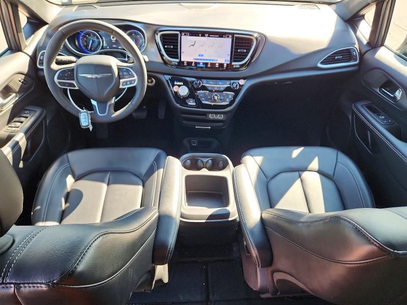 Photo 8 from auction – 2025 CHRYSLER PACIFICA with VIN 2C4RC1BG6SR532327
