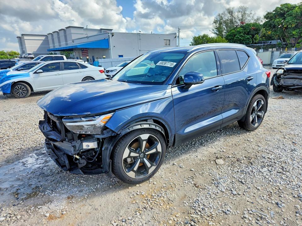 VOLVO XC40 2022 con VIN YV4162UK8N2645434 - Foto de la subasta