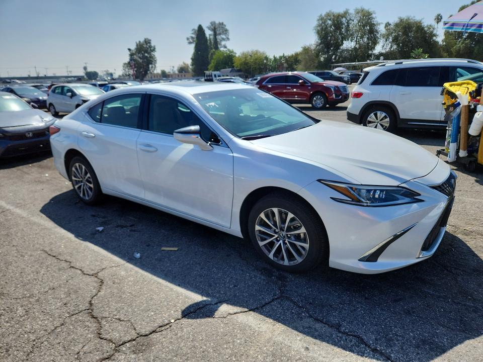 Zdjęcie 4 z aukcji – 2025 LEXUS ES 350 z VIN 58ACZ1B12SU214566
