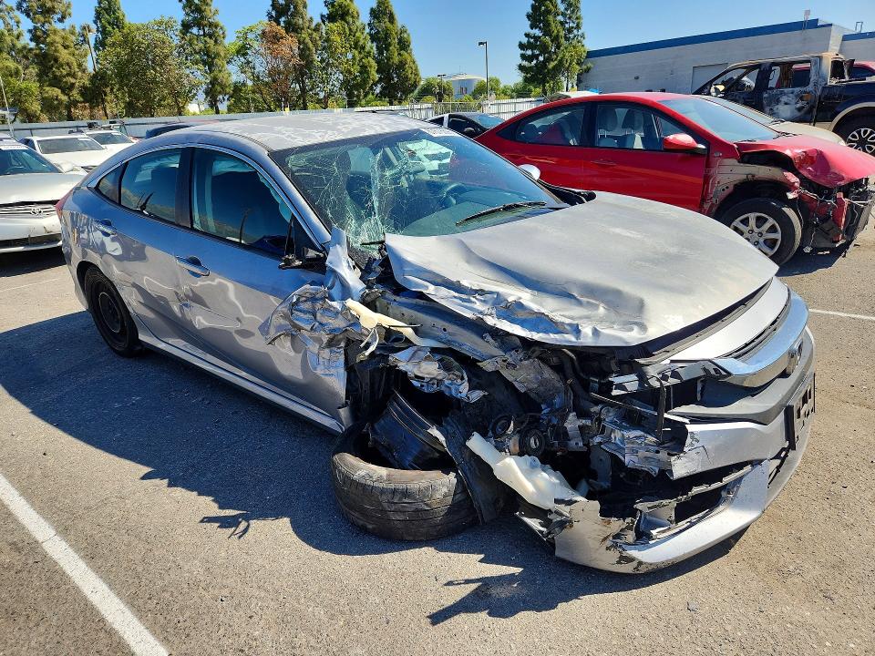 Photo 4 from auction – 2018 HONDA CIVIC with VIN 2HGFC2F56JH528513