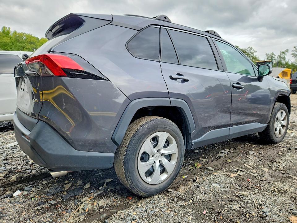 Снимка 3 от търг – 2020 TOYOTA RAV4 с VIN 2T3K1RFV3LW063235