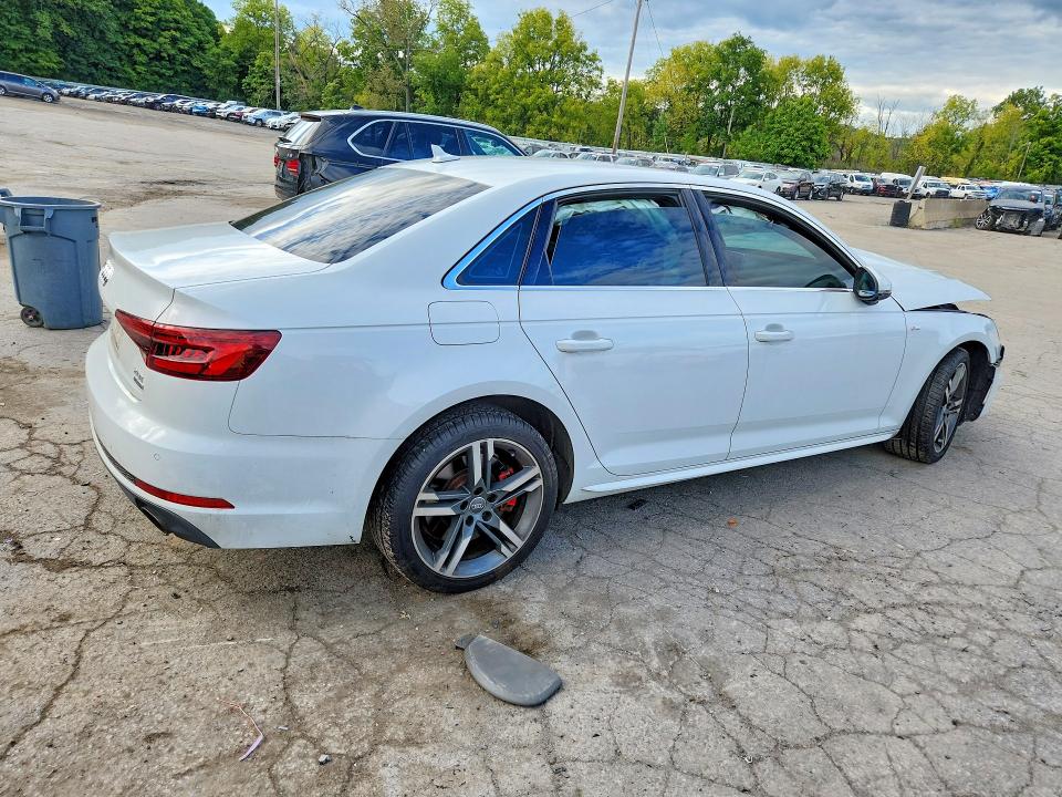 Снимка 3 от търг – 2018 AUDI A4 с VIN WAUENAF44JA130640