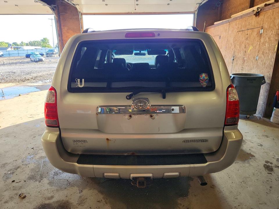 Photo 6 from auction – 2006 TOYOTA 4RUNNER with VIN JTEBU14RX68068906