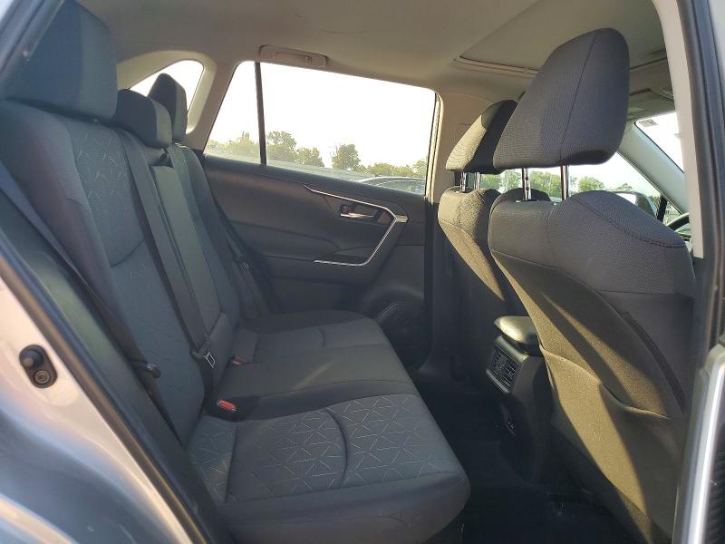 Photo 11 from auction – 2022 TOYOTA RAV4 with VIN 2T3RWRFVXNW139214