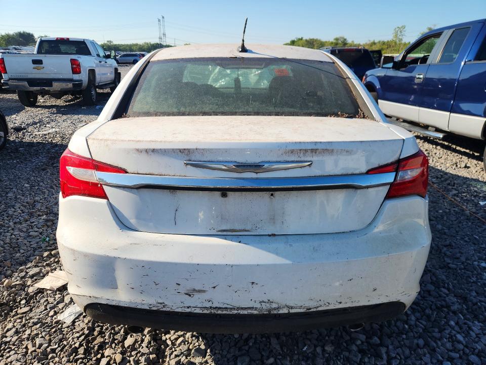 Photo 6 from auction – 2013 CHRYSLER 200 with VIN 1C3CCBCG4DN629458