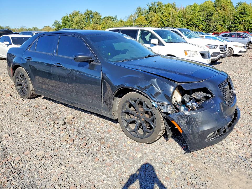 Zdjęcie 4 z aukcji – 2015 CHRYSLER 300 z VIN 2C3CCABG9FH743253
