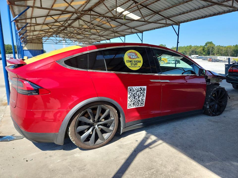 Фото 3 с аукциона – 2020 TESLA MODEL X с VIN 5YJXCDE22LF272076
