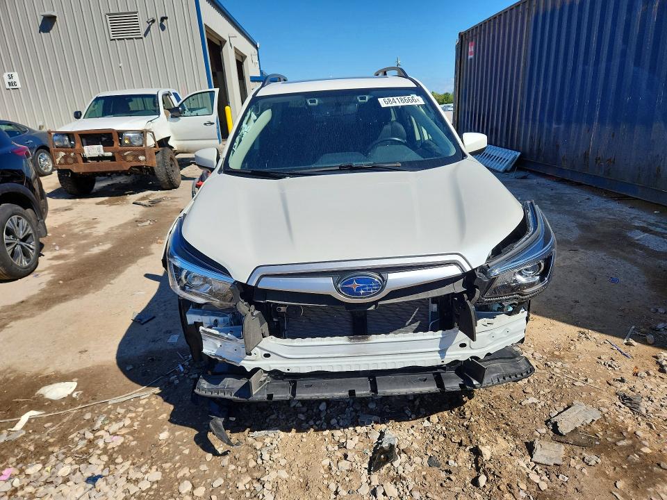 Photo 5 from auction – 2020 SUBARU FORESTER with VIN JF2SKAJC1LH550378