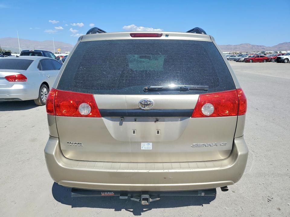 Снимка 6 от търг – 2010 TOYOTA SIENNA с VIN 5TDKK4CC6AS342969
