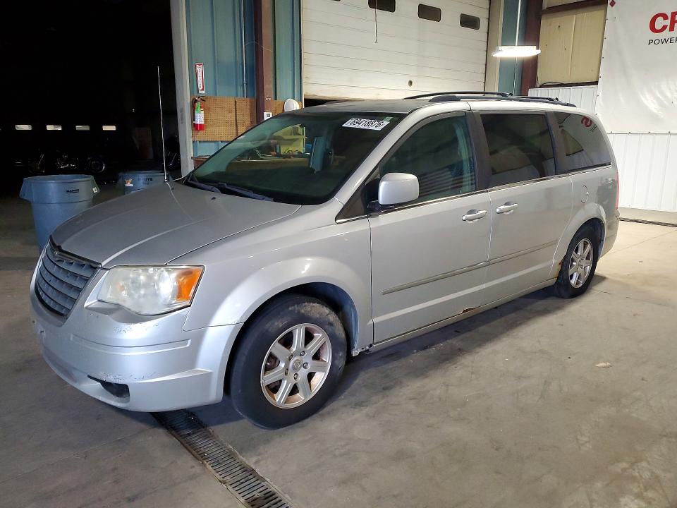 CHRYSLER TOWN & COUNTRY 2010 с VIN 2A4RR8DX7AR321361 - Снимка от търг