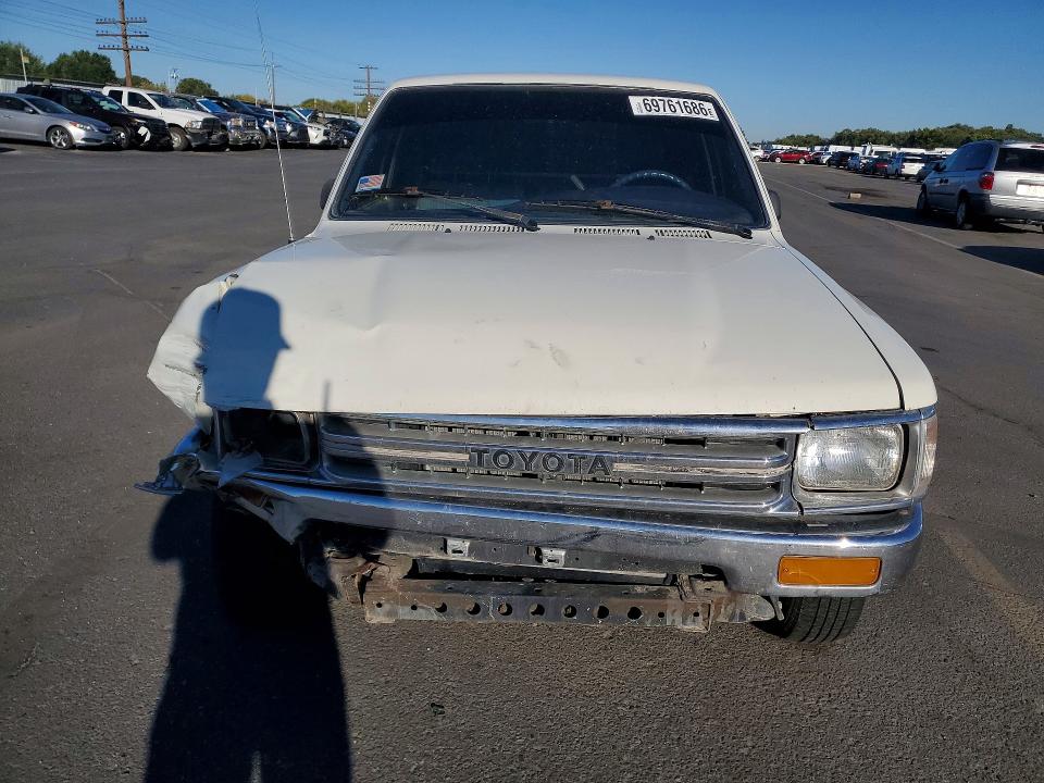 Photo 5 from auction – 1990 TOYOTA PICKUP with VIN JT4RN93P8L5019361