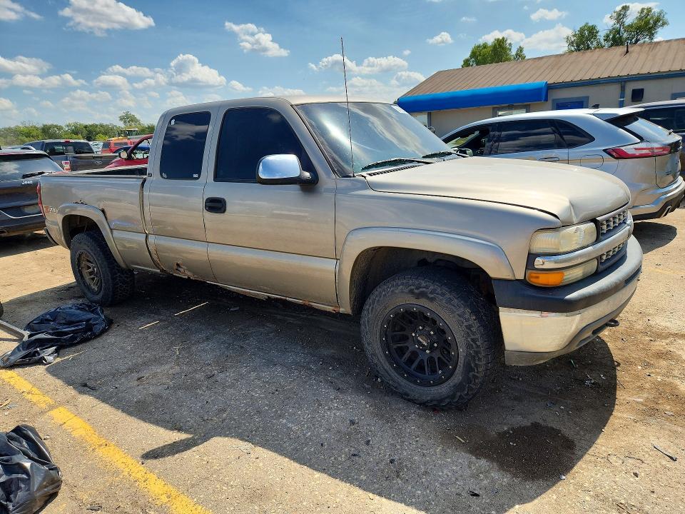Photo 4 from auction – 2000 CHEVROLET SILVERADO with VIN 2GCEK19T8Y1319696