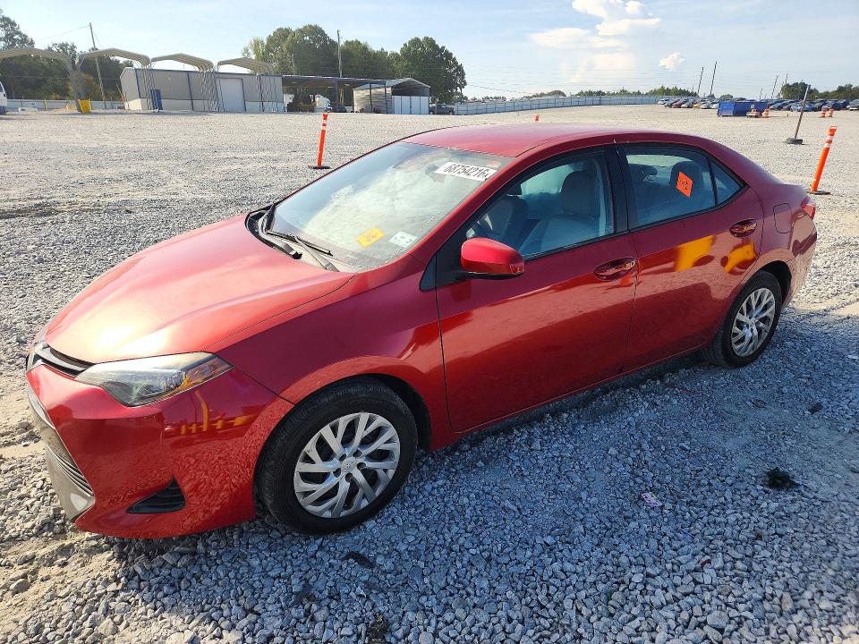 TOYOTA COROLLA 2017 с VIN 5YFBURHE6HP727808 - Снимка от търг