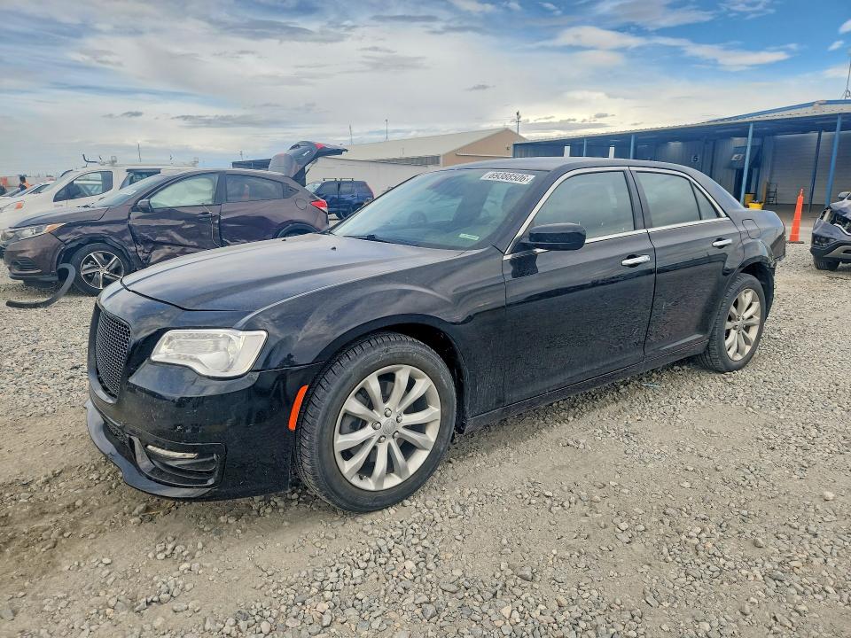 Photo 1 from auction – 2016 CHRYSLER 300 with VIN 2C3CCARG0GH220677