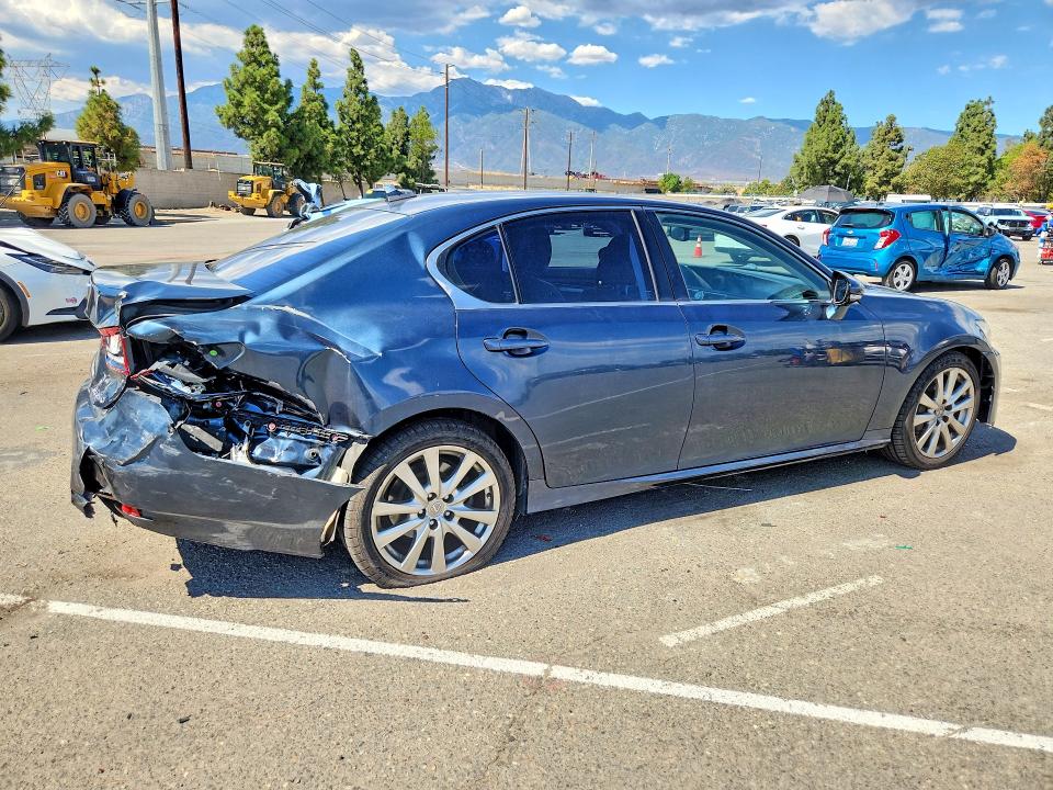 Foto 3 de la subasta – 2013 LEXUS GS con VIN JTHBE1BL0D5019310
