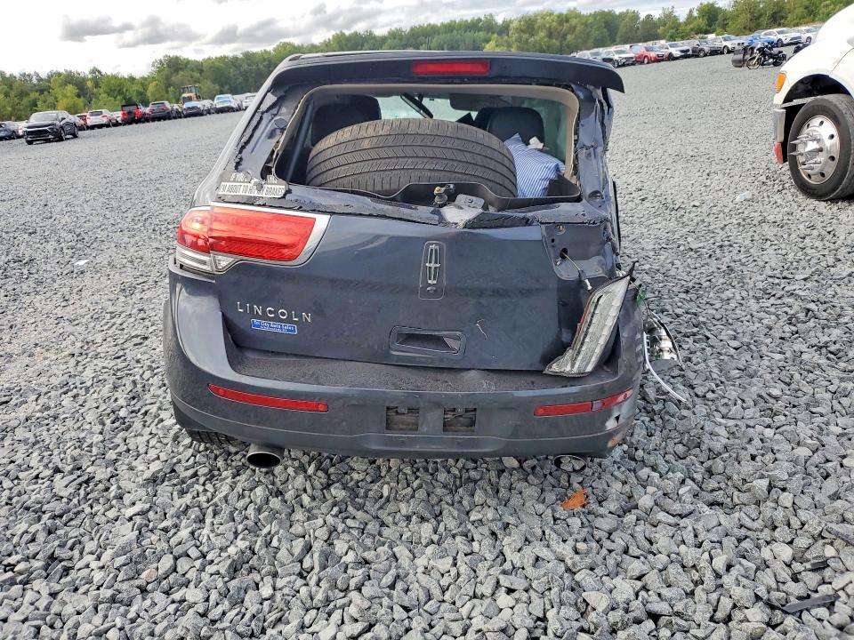 Zdjęcie 6 z aukcji – 2013 LINCOLN MKX z VIN 2LMDJ8JK1DBL39013