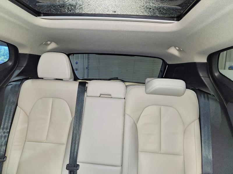 Снимка 10 от търг – 2024 VOLVO XC40 с VIN YV4L12UE5R2207235