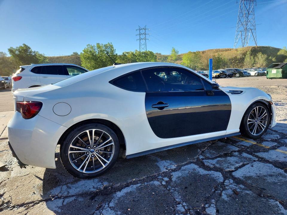 Снимка 3 от търг – 2013 SUBARU BRZ с VIN JF1ZCAB16D1607956