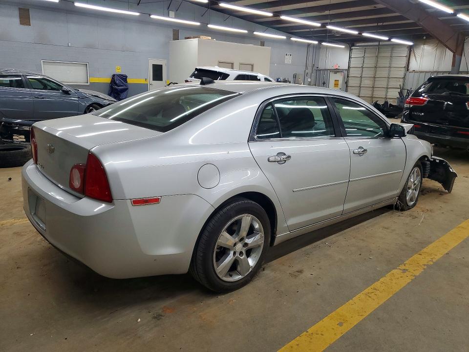 Photo 3 from auction – 2012 CHEVROLET MALIBU with VIN 1G1ZD5E05CF277626