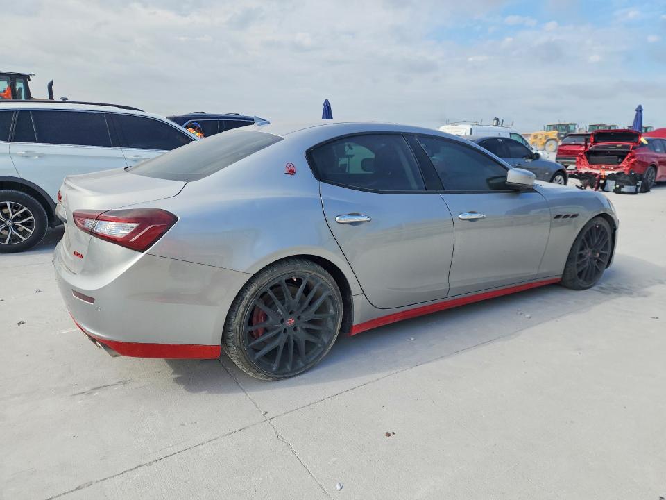 Photo 3 from auction – 2015 MASERATI GHIBLI with VIN ZAM57RTA2F1142441