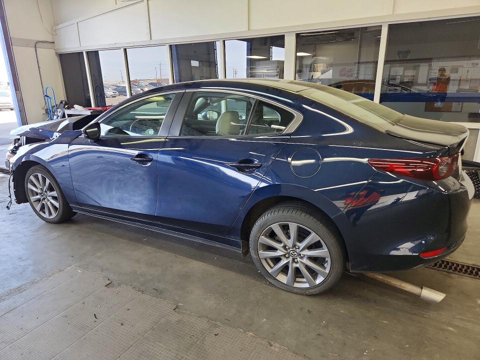 Photo 2 from auction – 2024 MAZDA 3 with VIN 3MZBPACM3RM415376