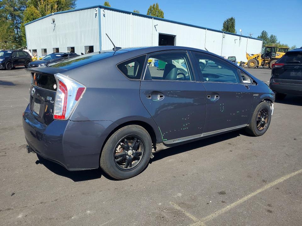 Photo 3 from auction – 2012 TOYOTA PRIUS with VIN JTDKN3DU4C1529801