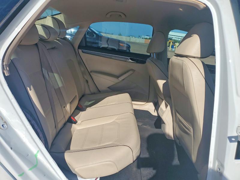 Photo 10 from auction – 2017 VOLKSWAGEN PASSAT with VIN 1VWDT7A39HC024847