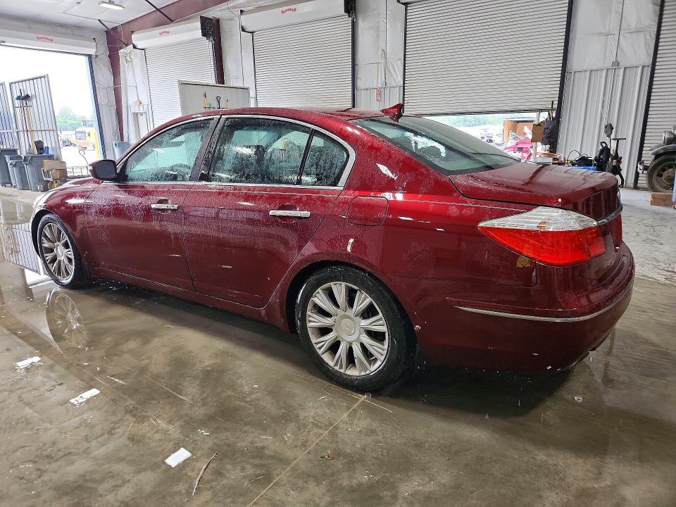 Photo 2 from auction – 2009 HYUNDAI GENESIS with VIN KMHGC46EX9U025232