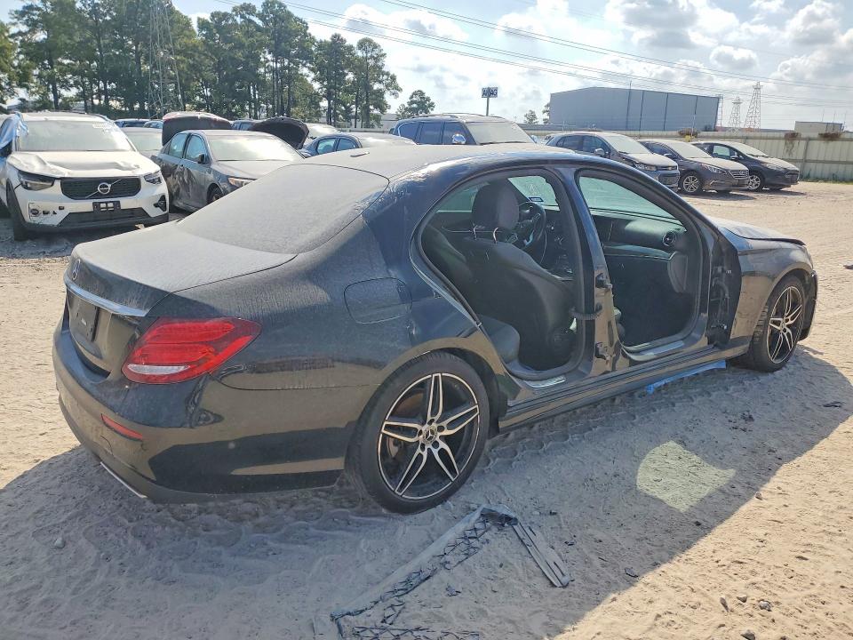 Photo 3 from auction – 2019 MERCEDES-BENZ E with VIN WDDZF4JB6KA674282