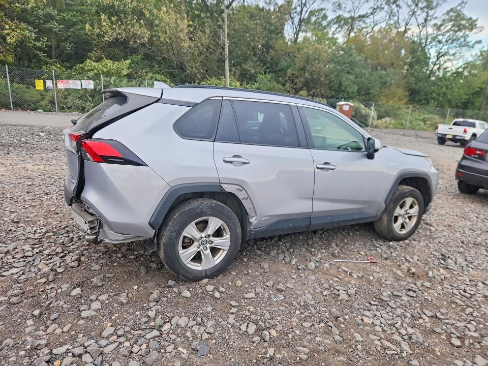 Photo 3 from auction – 2021 TOYOTA RAV4 with VIN JTMM6RFV8MD016744