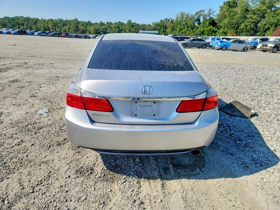 Photo 6 from auction – 2014 HONDA ACCORD with VIN 1HGCR2F32EA064284