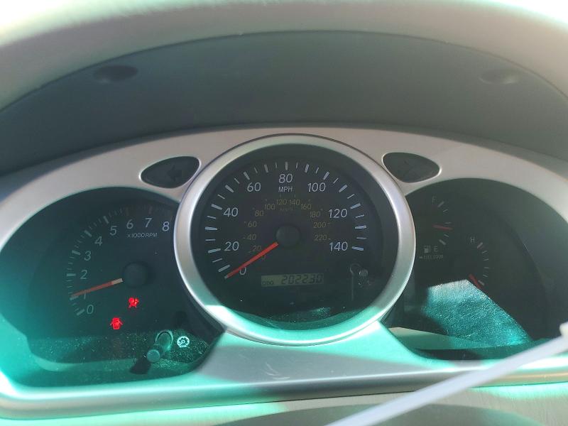 Снимка 9 от търг – 2005 TOYOTA HIGHLANDER с VIN JTEEP21A850087184