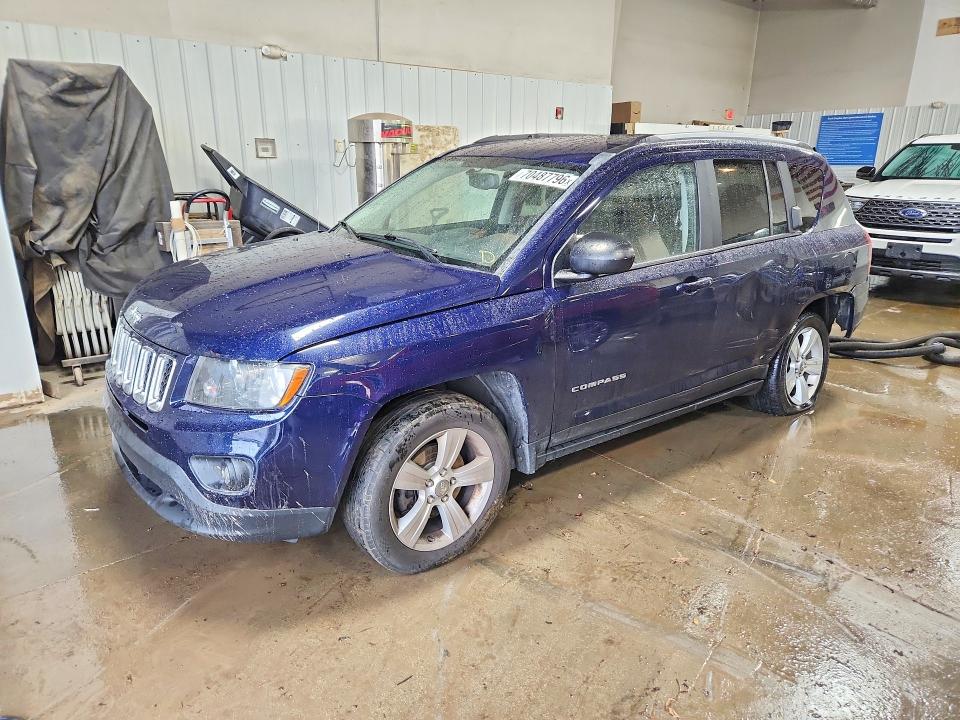 Снимка 1 от търг – 2016 JEEP COMPASS с VIN 1C4NJCBAXGD559990