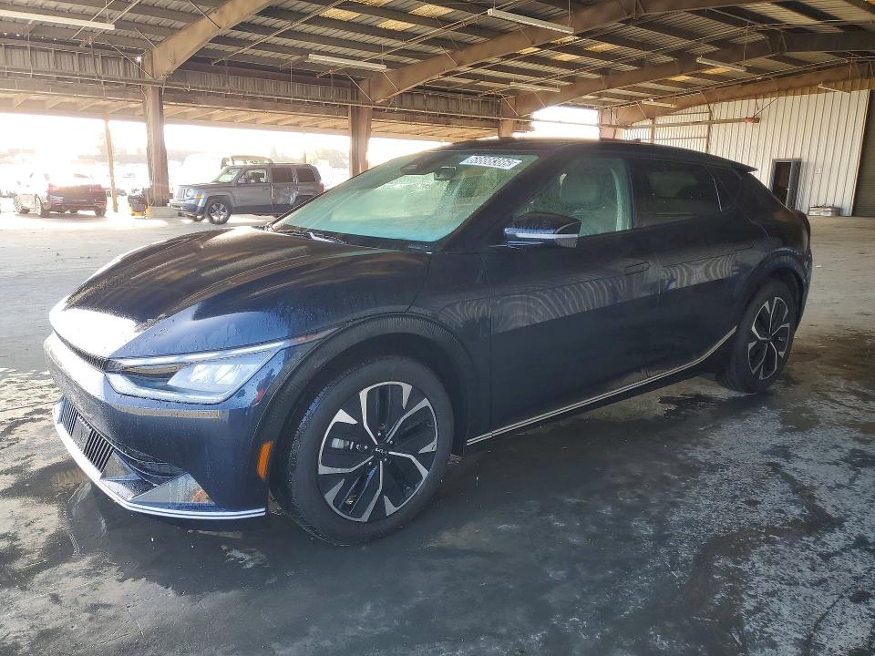 KIA EV6 2023 with VIN KNDC34LAXP5602580 - Photo from auction
