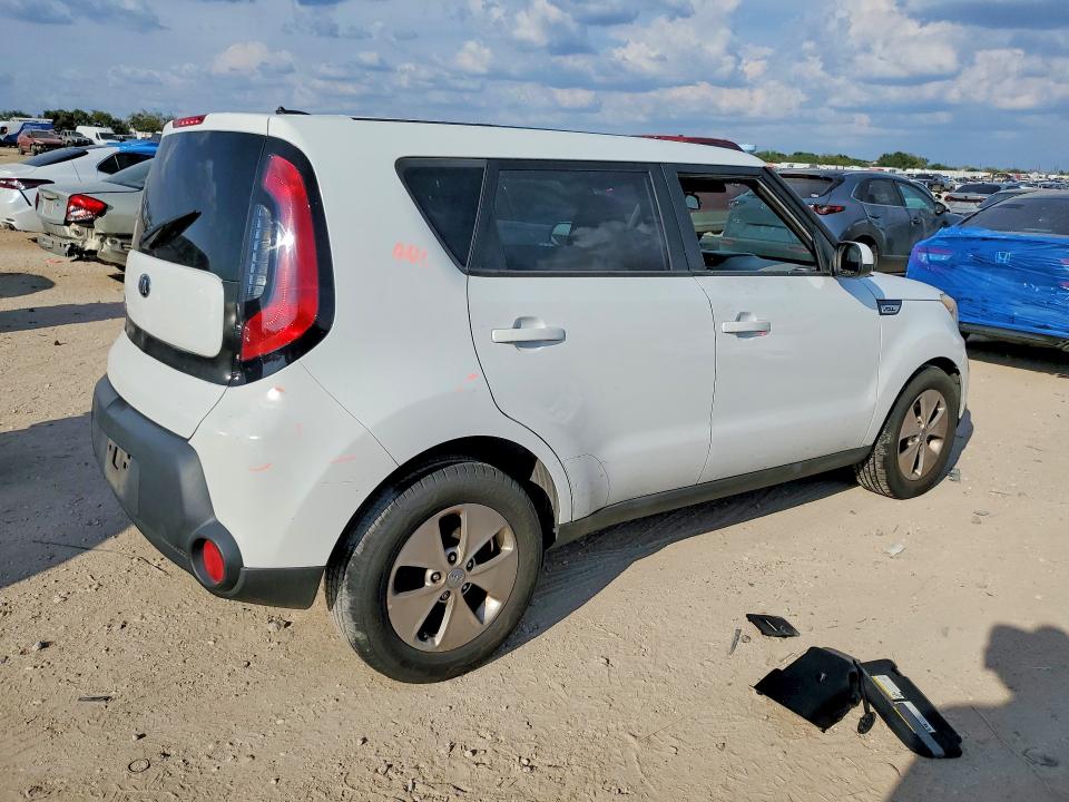 Фото 3 с аукциона – 2015 KIA SOUL с VIN KNDJN2A26F7141544