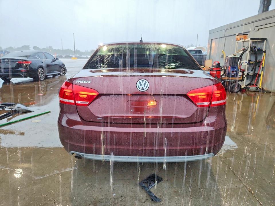 Photo 6 from auction – 2013 VOLKSWAGEN PASSAT with VIN 1VWAH7A30DC031992