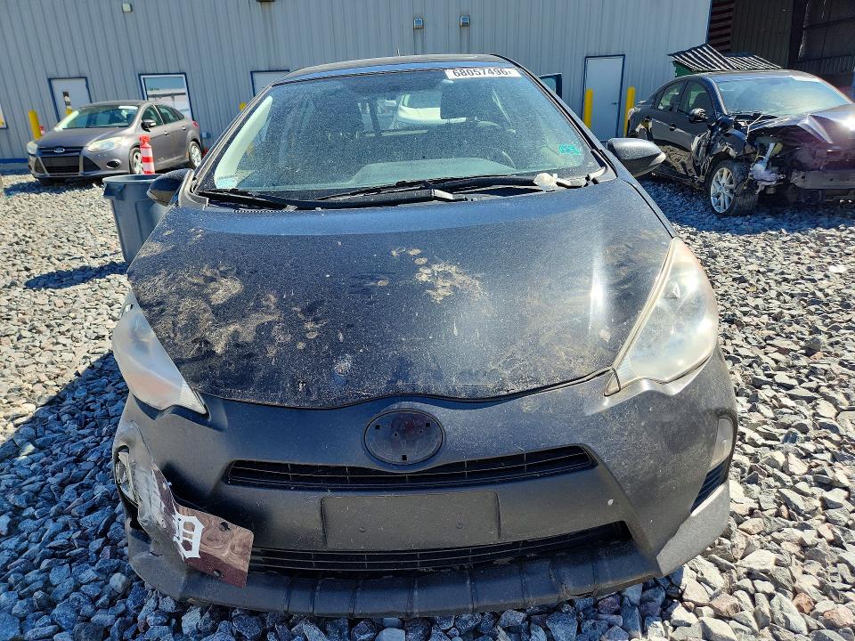 Photo 5 from auction – 2013 TOYOTA PRIUS C with VIN JTDKDTB38D1043927