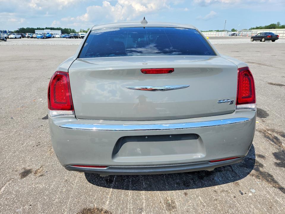 Фото 6 с аукциона – 2019 CHRYSLER 300 с VIN 2C3CCABG6KH679019