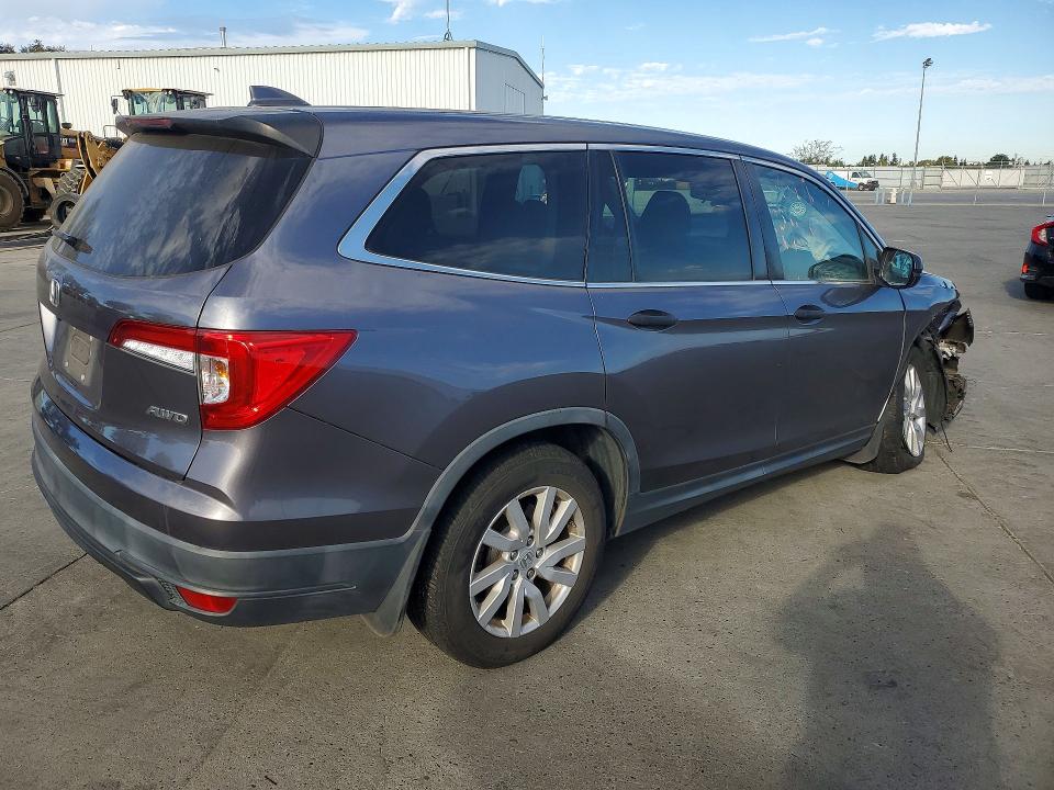Photo 3 from auction – 2020 HONDA PILOT with VIN 5FNYF6H12LB006230