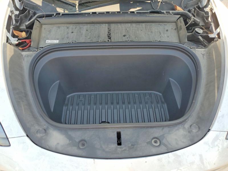 Снимка 11 от търг – 2023 TESLA MODEL Y с VIN 7SAYGAEE9PF851379