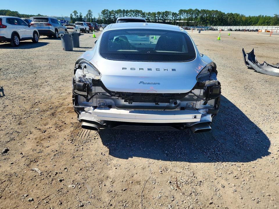 Фото 6 с аукциона – 2016 PORSCHE PANAMERA с VIN WP0AA2A7XGL006552