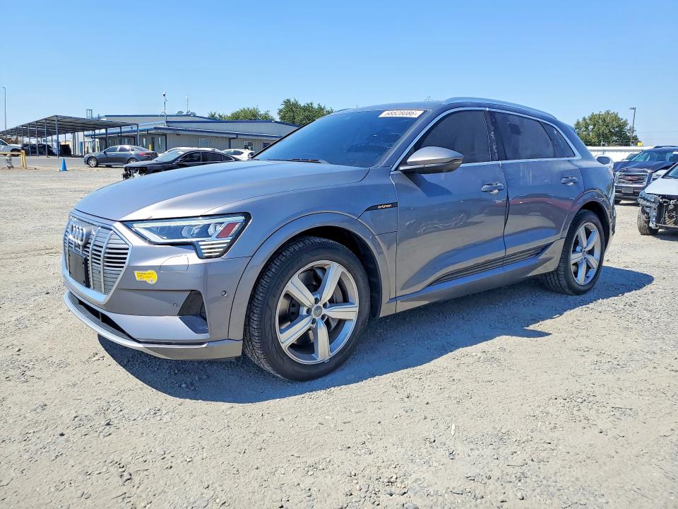 Foto 1 de la subasta – 2019 AUDI E-TRON con VIN WA1LABGE5KB013108